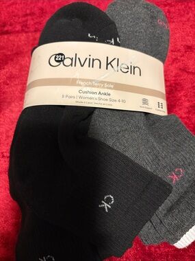 NEW Calvin Klein women’s Cushion Ankle Socks - Black & Gray and white